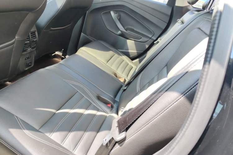 Used Ford Kuga 2019 EcoBoost 180 Two-Wheel-Drive Titanium Plus Model China V Standard
