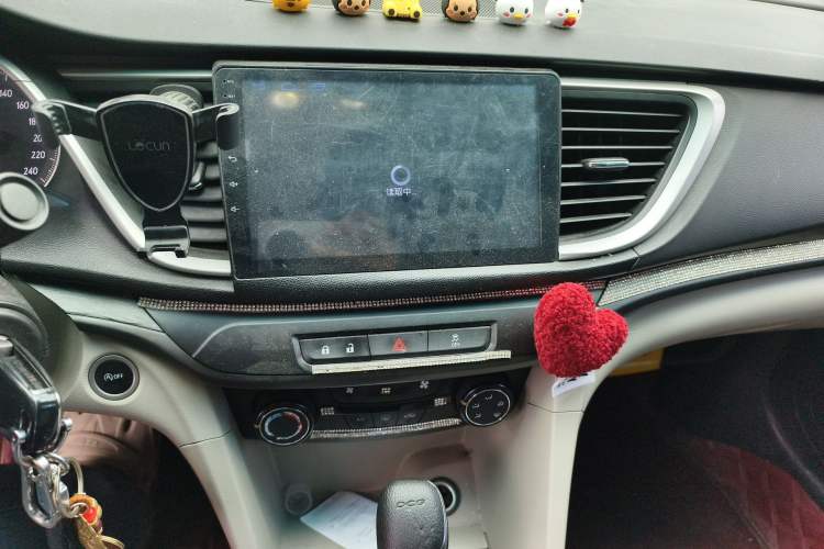 Used Buick GT 2018 15T Dual-Clutch Elite Model China V Standard Audio And AC Panel