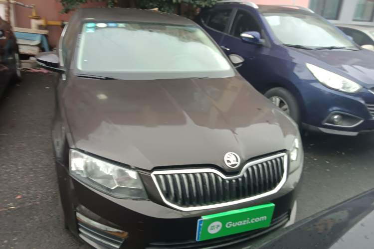 Used Skoda Octavia 2017 Classic Model 1.6L Automatic Comfort Edition