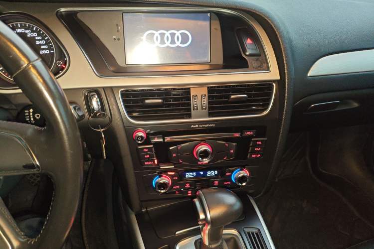 Used Audi A4L 2015 30 TFSI Automatic Comfort Model