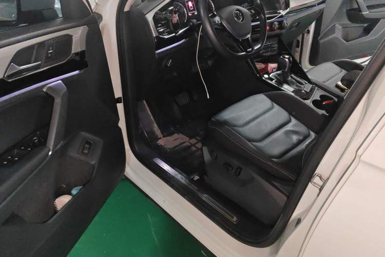 Used Volkswagen Tayron 2022 280TSI Two-Wheel Drive Luxury Smart Connectivity Version
