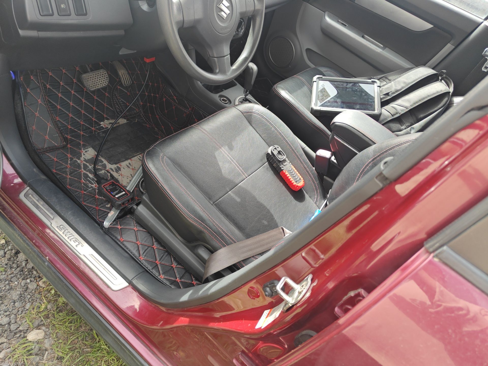 Переднее сиденье в автомобиле