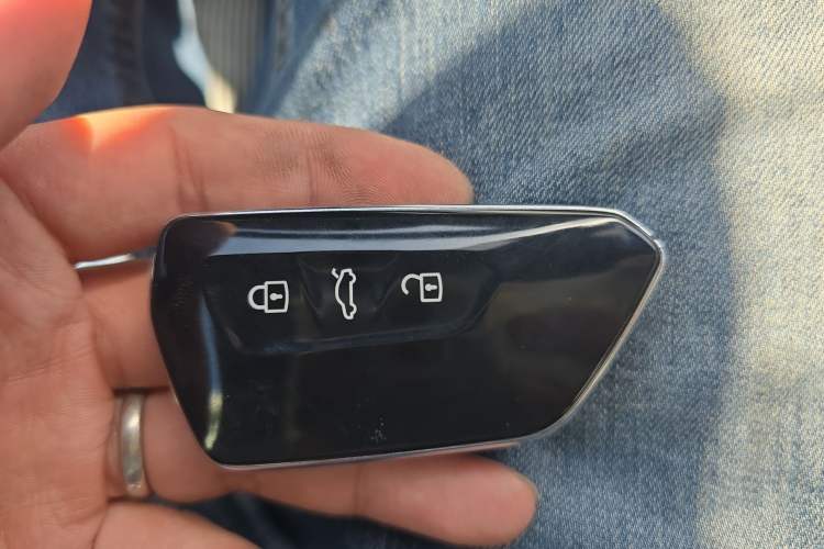 Used Volkswagen ID.4 CROZZ 2025 Pure Edition Vehicle Key