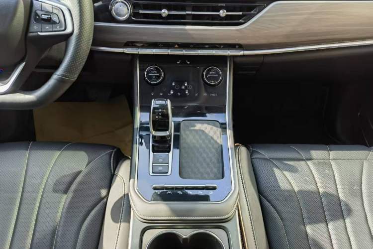 Used Chery Tiggo 8 2019 1.6 TGDI Automatic Luxury Model Gear Lever