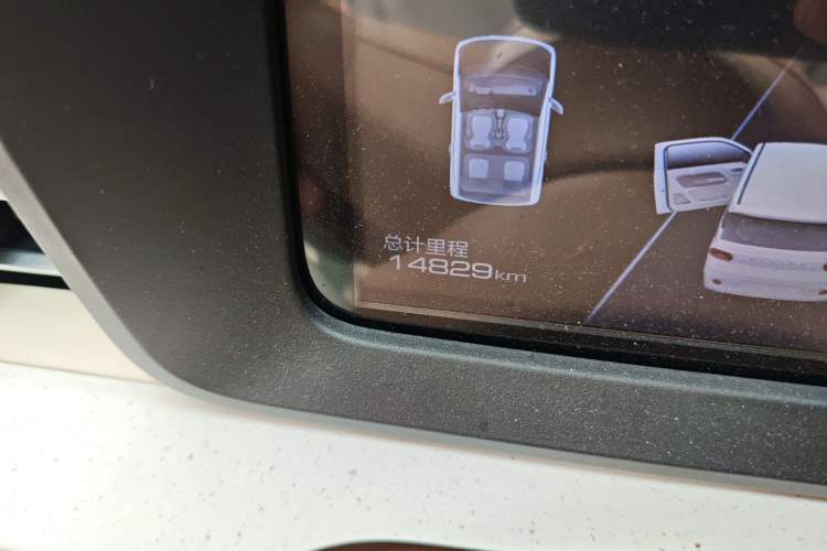 Used Wuling Hongguang MINIEV 2024 3rd Generation 215km Advanced Version Odometer Close Up