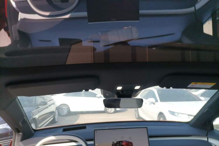 Used ONVO L60 2024 60 kWh Rear-Drive Version