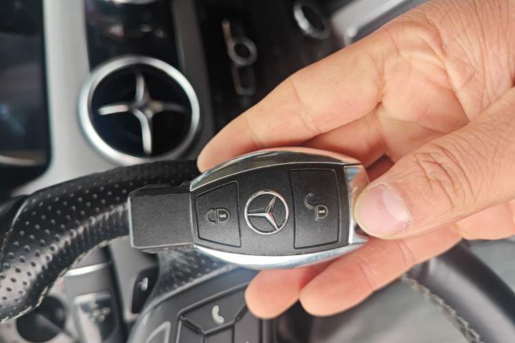 Used Mercedes-Benz GLK-Class 2014 GLK 260 4MATIC Dynamic Model Vehicle Key