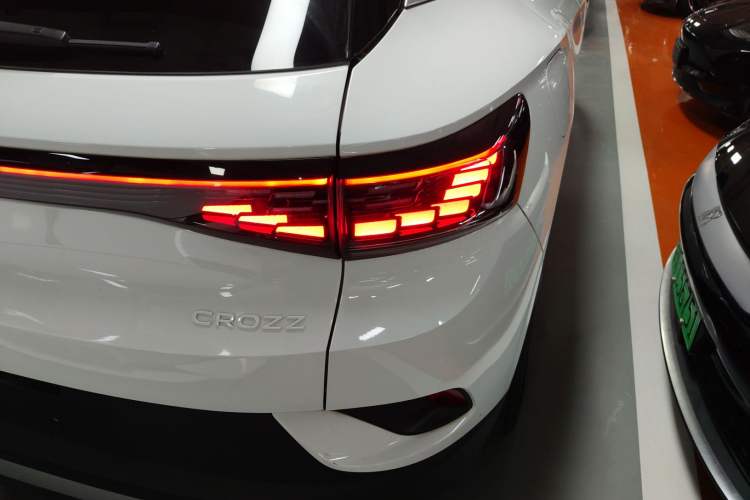 Used Volkswagen ID.4 CROZZ 2022 Long-Range PURE+ Edition
