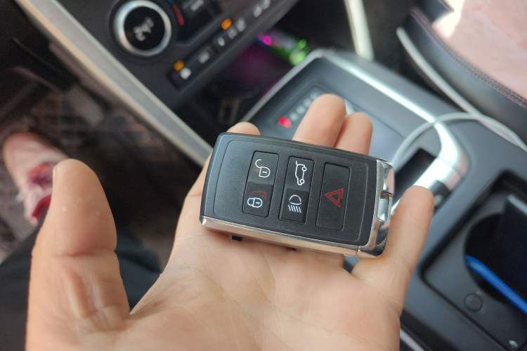 Used Land Rover Discovery Sport 2016 2.0T SE
