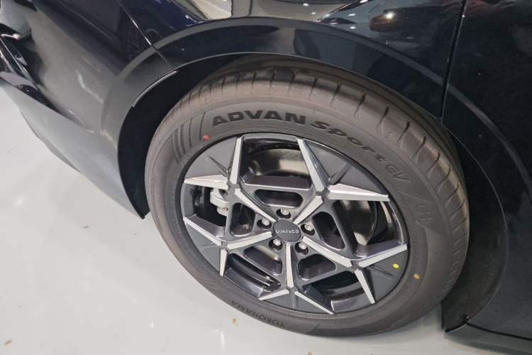 Used Lynk & Co Z10 2025 71 kWh 602 km Range Rear-Wheel Drive Pro