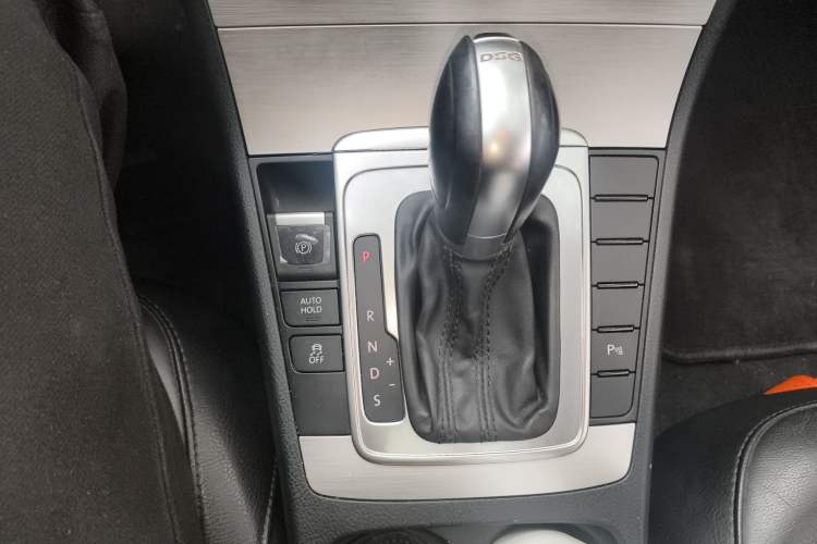 Used Volkswagen Magotan 2015 1.8TSI Advanced Model