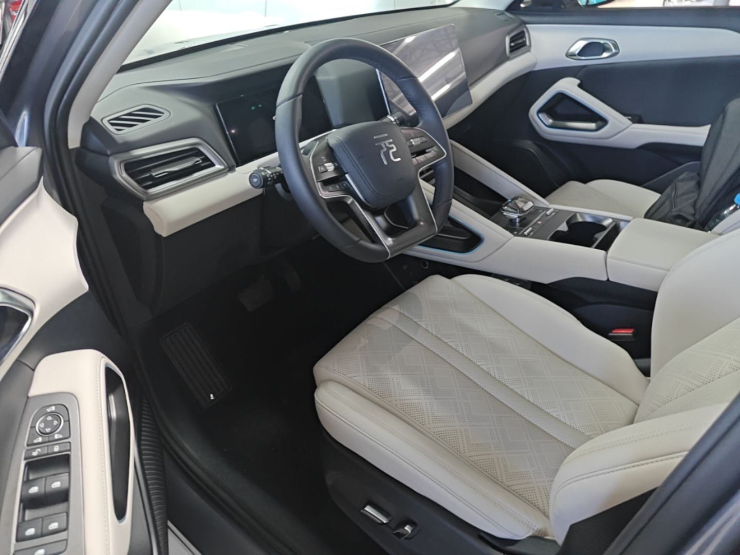 BYD Yuan UP 2024 401KM Beyond Edition — снимка 17