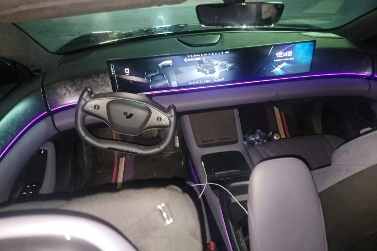 Used Jiyue 07 2024 Long-Range Version Center Console