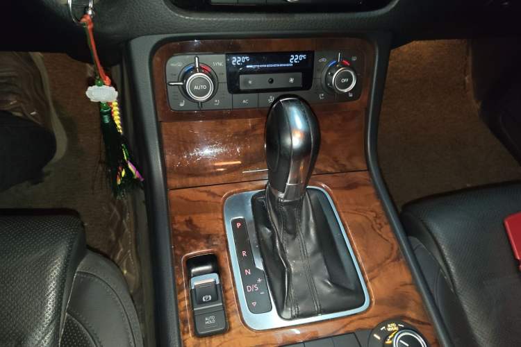 Used Volkswagen Touareg 2011 3.0 TSI Comfort Version
