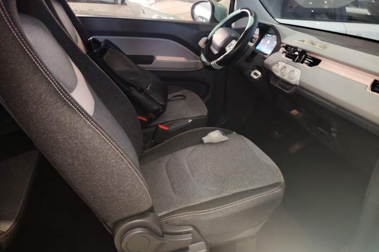 Used Chery QQ Ice Cream 2022 170km Sundae Phosphate Lithium-Ion