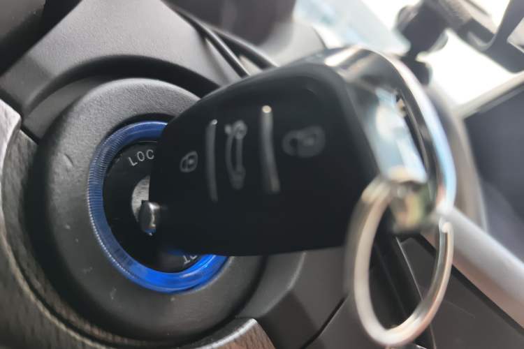 Used Chevrolet Epica 2013 1.8 SL ZhiZhen Edition MT