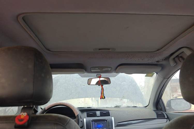 Used Zotye Z300 2012 1.5L Manual Luxury Version Headliner