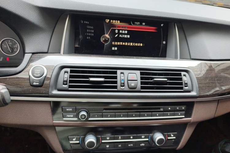 Used BMW 5 Series 2014 525Li Luxury Design Package
