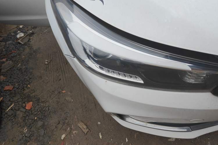 Used Kia K3 2016 1.6L Automatic GL Right Front Headlight