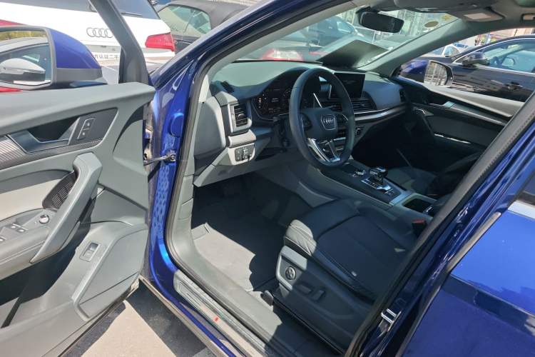 Used Audi Q5L 2018 45 TFSI Prestige Fashion Edition China V Emission Standard Driver Seat