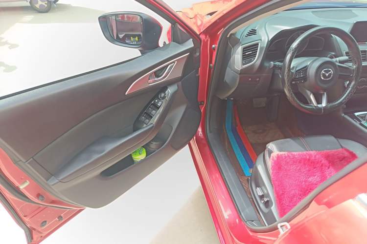 Used Mazda 3 Axela 2017 Sedan 1.5L Automatic Luxury Model Emission Standard China V