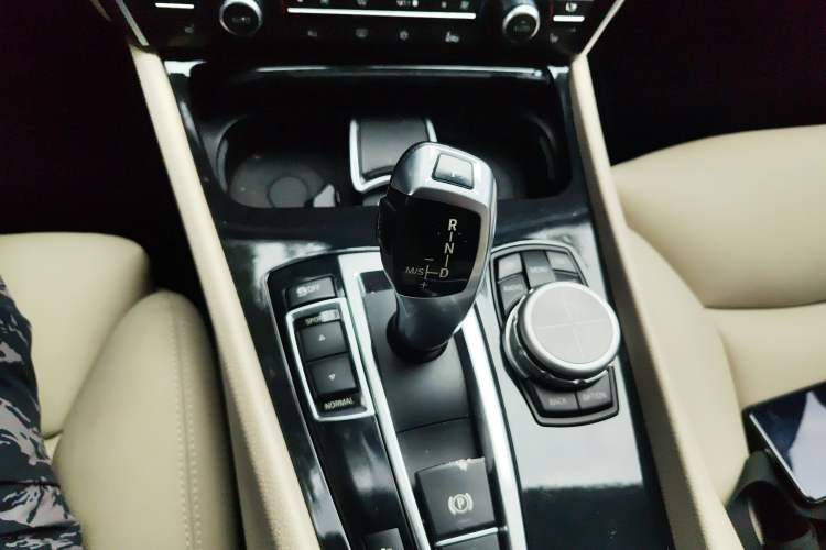 Used BMW 5 Series GT 2010 535i Leading Model
