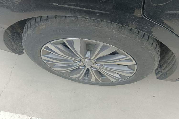 Used Hongqi E-QM5 2023 560km PLUS Right Rear Wheel Hub