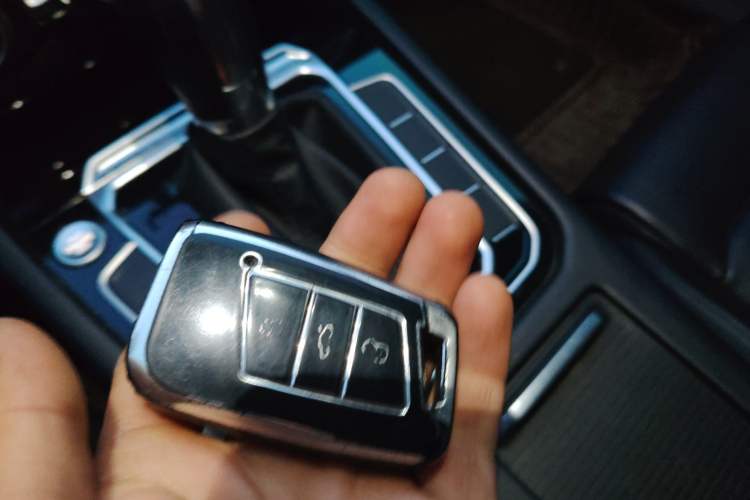 Used Volkswagen Magotan 2019 330TSI DSG Luxury Version China VI Standard Vehicle Key