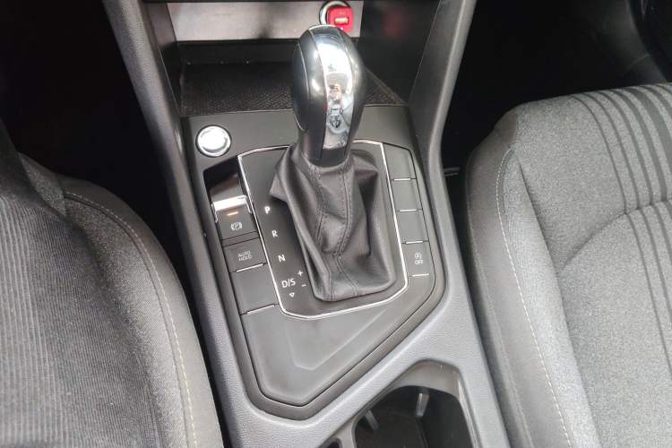 Used Volkswagen Tharu 2022 280TSI Two-Wheel Drive Trend Edition Gear Lever