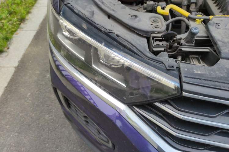 Used Volkswagen T-ROC 2020 280TSI DSG Two-Wheel Drive Comfort Version Right Front Headlight