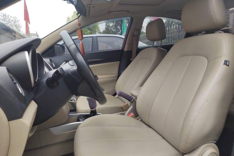 Used CHANGAN Eado 2014 1.6L Manual Luxury Model
