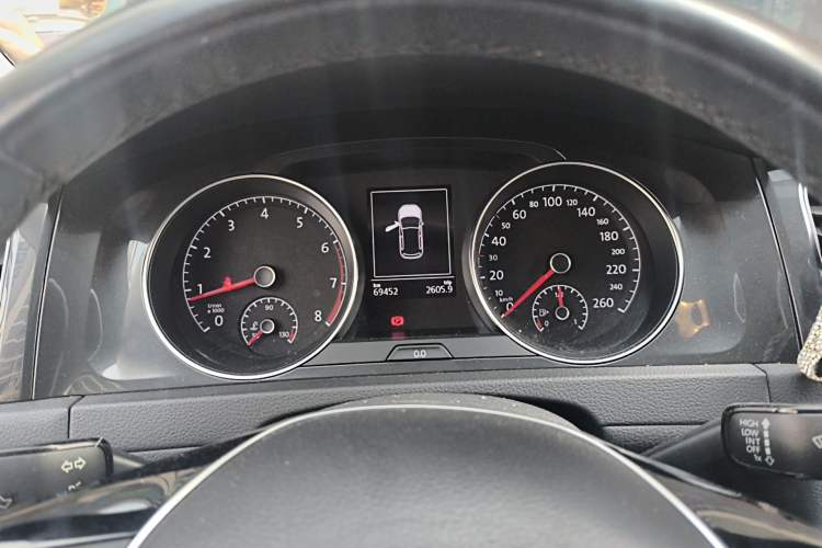 Used Volkswagen Golf 2018 230TSI Automatic Comfort Model Instrument Cluster