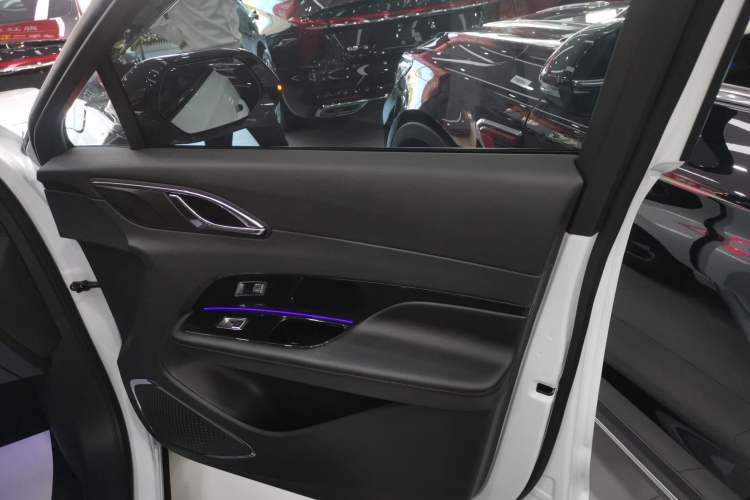 Used Hongqi HS3 2023 1.5T Two-Wheel Drive Shanwei Edition