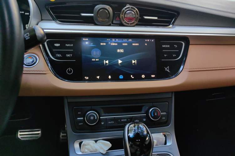 Used Geely Auto Vision S1 2018 1.4T CVT Fēngruì Model
