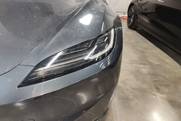 Used Tesla Model 3 2025 Rear-Wheel-Drive Version
