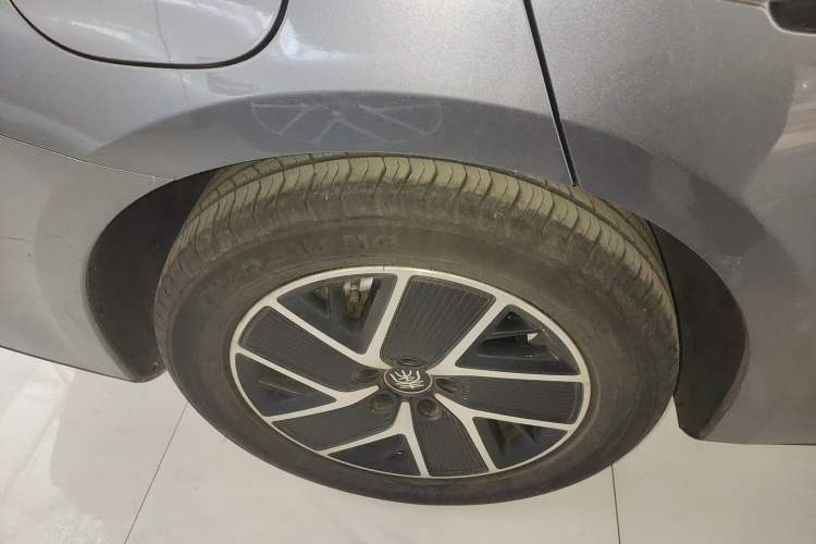 Used BYD Qin L 2025 DM-i Smart Drive 120KM Superior Model
