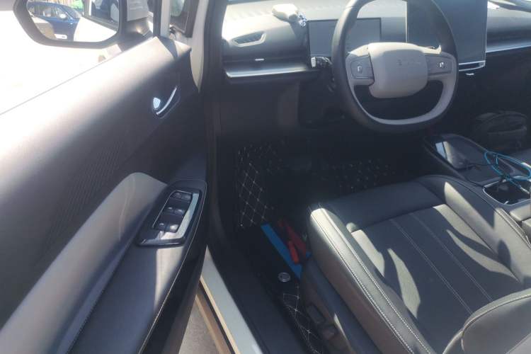 Used Venucia VX6 2025 Large Flat-Layout 520 Pro
