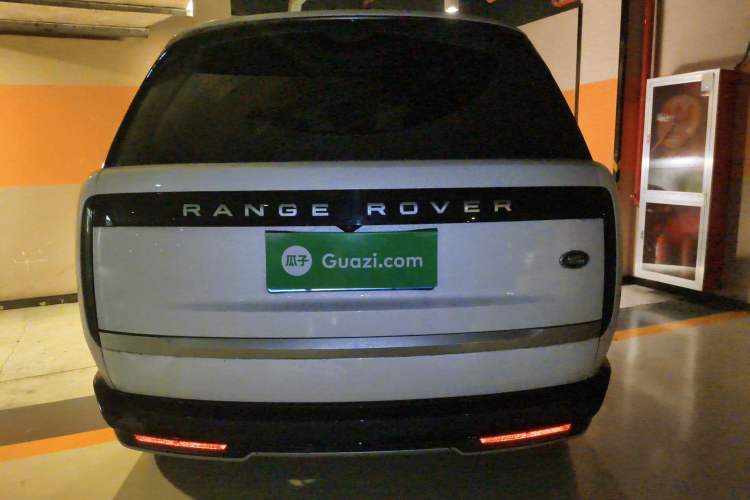 Used Land Rover Range 2023 3.0 L6 400 PS Extended Long-Wheelbase Version