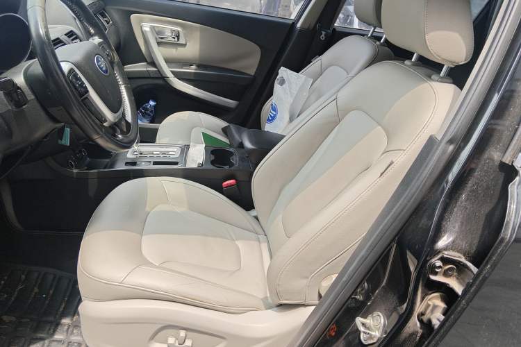 Used Bestune X80 2013 2.0L automatic luxury version