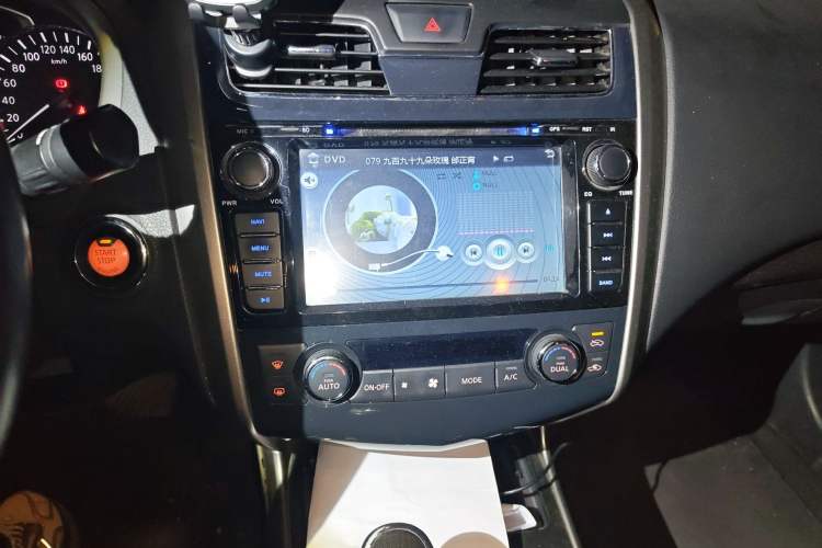 Used Nissan Teana 2013 2.0L XL Comfort Edition Audio And AC Panel