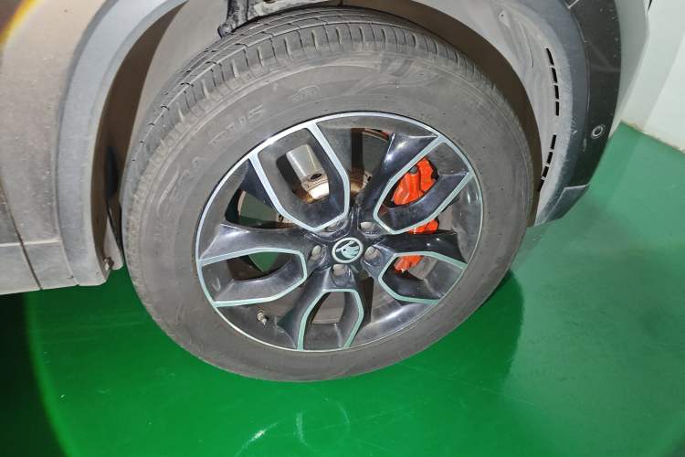 Used Skoda Kodiaq 2019 Facelifted TSI380 7-Seater All-Wheel-Drive Flagship Version China VI Standard
