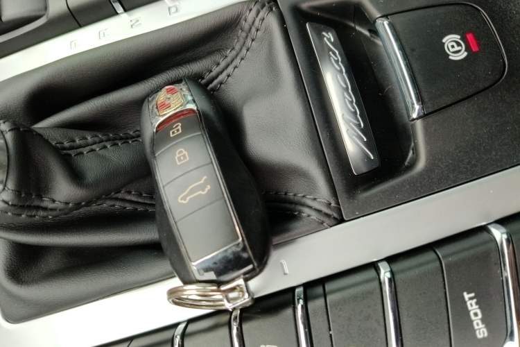 Used Porsche Macan 2021 Macan 2.0T
