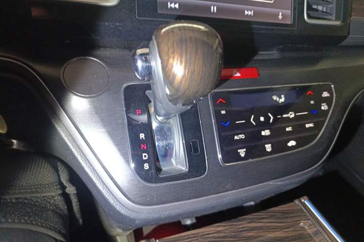 Used Honda Elysion 2016 2.4L Classic Edition
