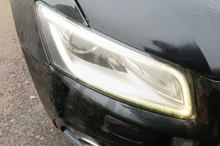 Used Audi Q5 2018 Collector's Edition 40 TFSI Ambition Model
