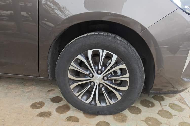 Used Buick GL8 2022 Land Cruiser Executive Class 652T Comfort Model