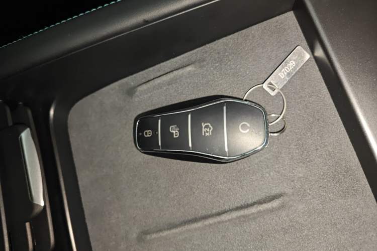 Used BYD Seal 06 New Energy 2025 DM-i Smart Drive 120KM Deluxe Model
