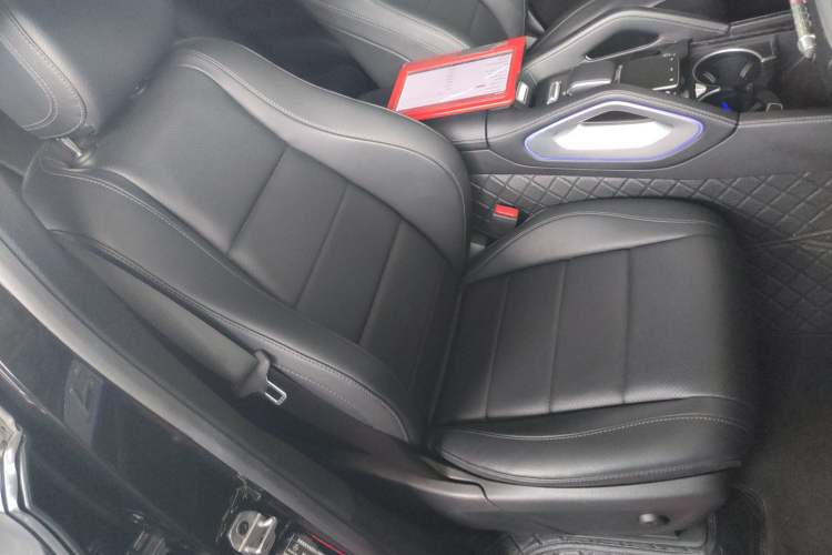 Used Mercedes-Benz GLE 2022 GLE 350 4MATIC Coupe SUV Fashion Model