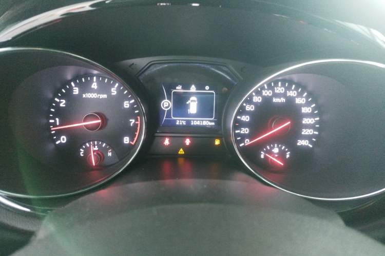 Used Kia Carnival 2015 3.3 GDI Luxury Edition China V Standard Odometer Close Up