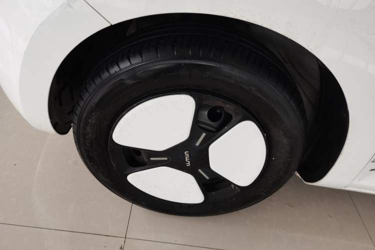 Used CHANGAN NEVO Lumin 2022 301km Honey-Sweet Version
