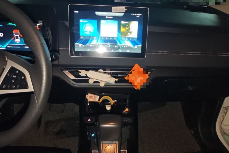 Used BYD Yuan New Energy 2019 EV535 Smart Connect Trendsetting Model
